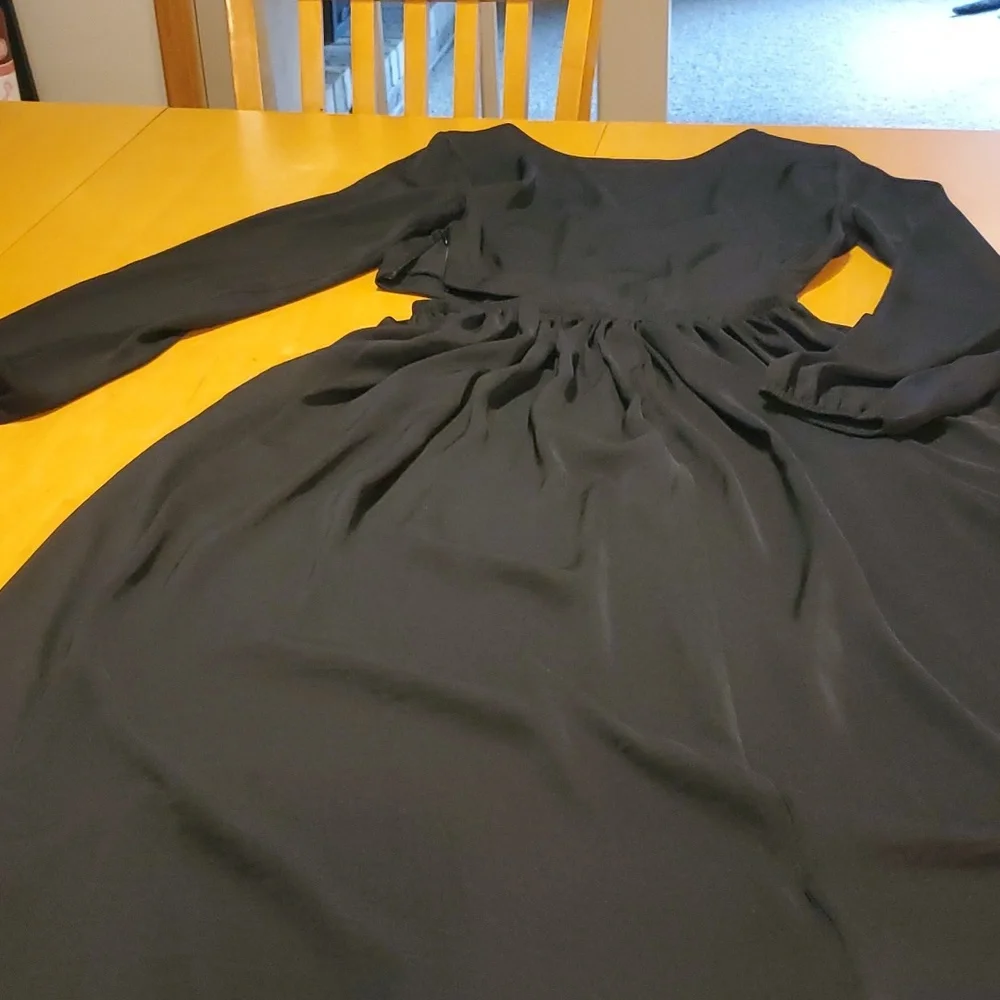 Express XS High Low Black Dress 🤩 100% polyster- lightweight & flowy design - Picture 8 of 11